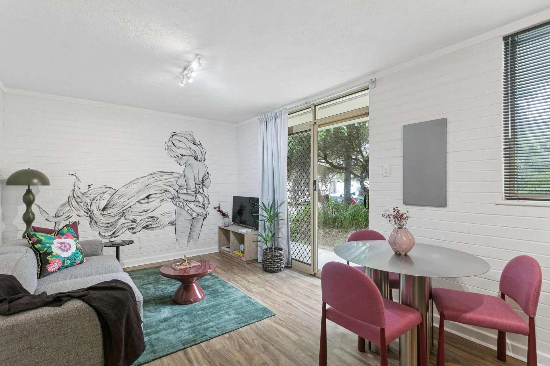 6/159 Fairway, Crawley